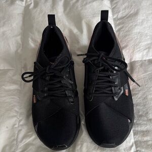 Vintage Rose Gold PUMA MUSE 2 WOMENS SNEAKERS SIZE 8.5 purchased in Austria